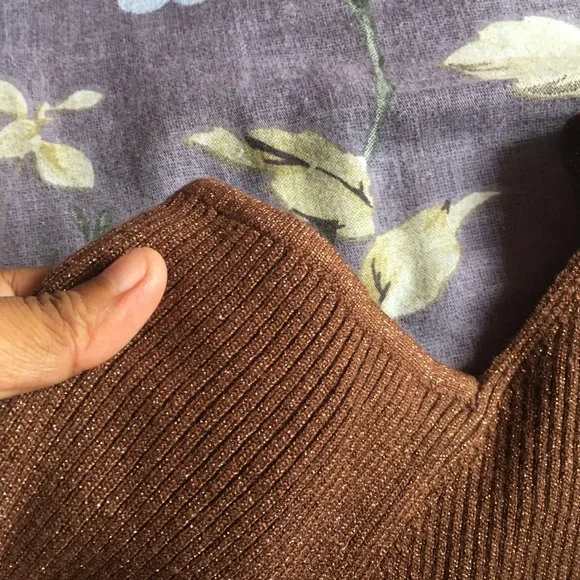 🍻Cover story cold shoulder Shimmer Sweater Large 🍻 - Picture 6 of 15